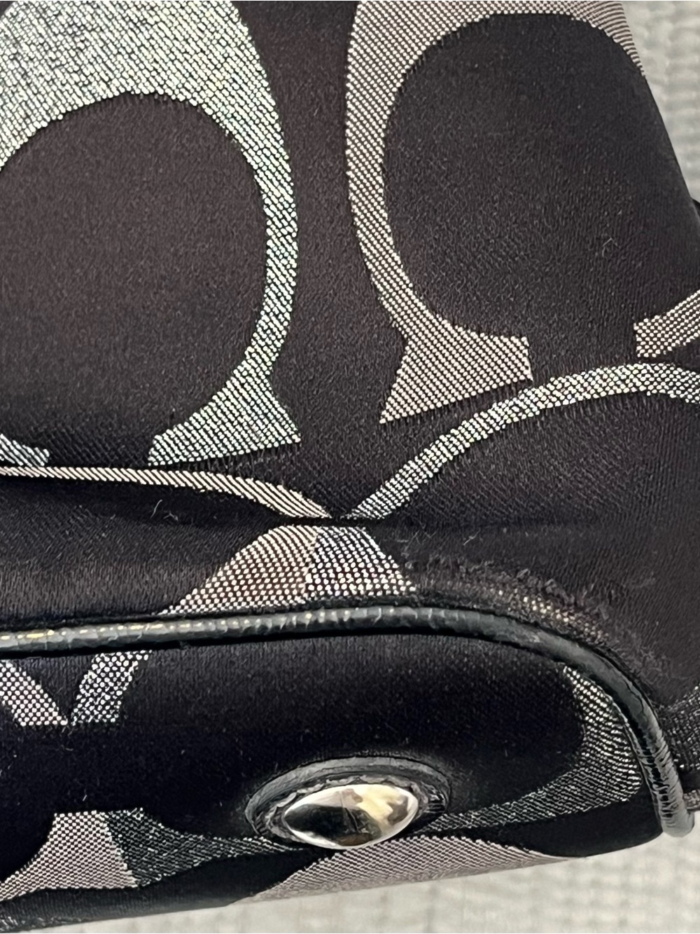 Coach Black Carryall Kisslock Frame Tote Gray & Silver C Monogram - Picture 16 of 16